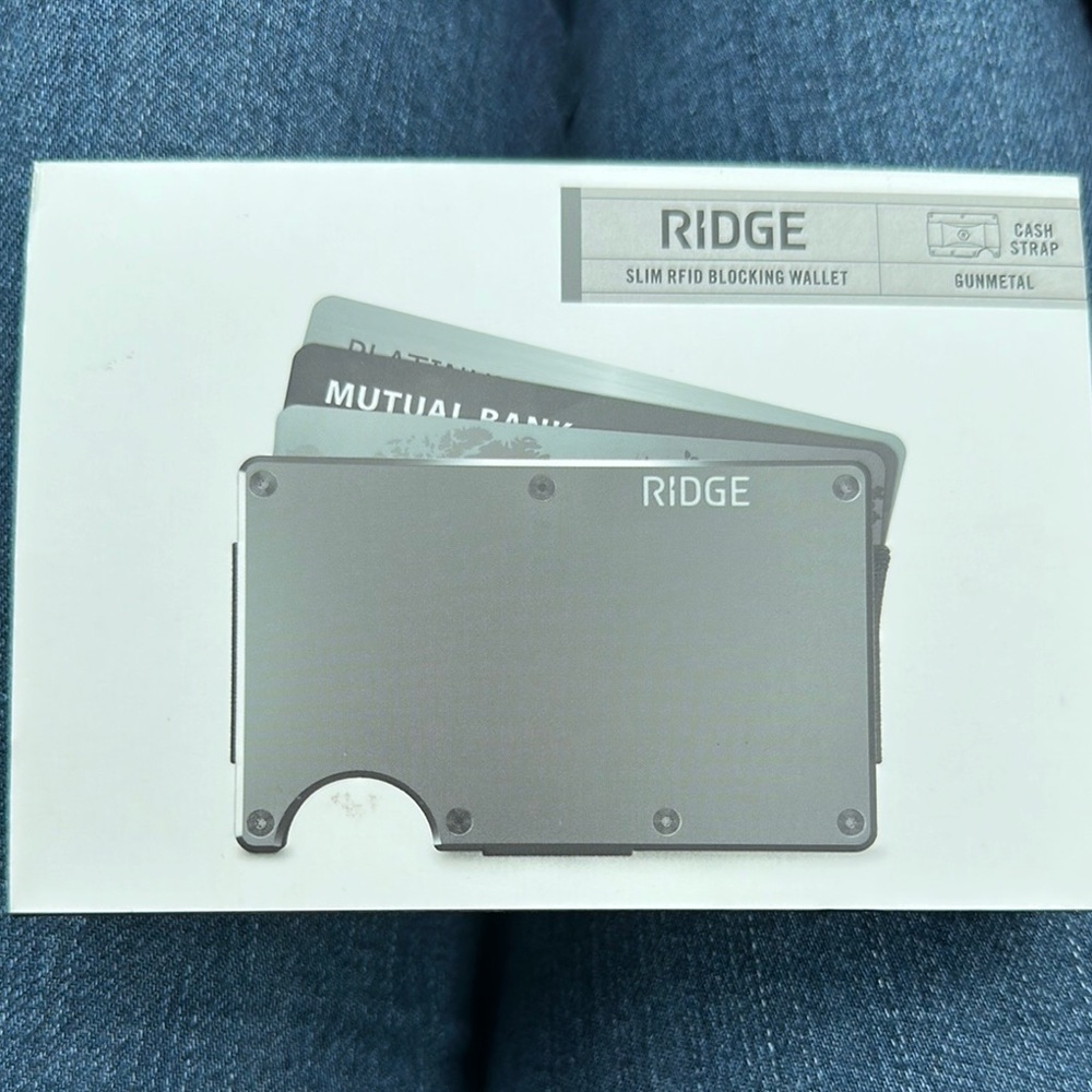 Ridge RFID Blocking Wallet in Gunmetal New in Box